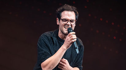 Vavra-Bence_411x228px