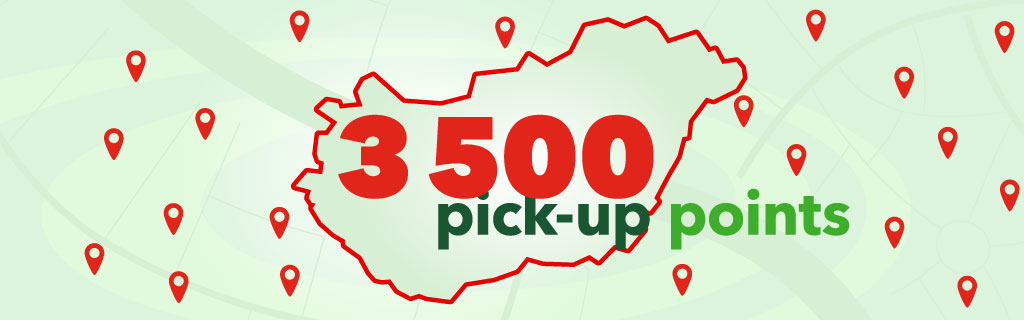 A képen egy postahivatal, egy postaláda, egy ügyfélszolgálatos hölgy és postás autók láthatóak.