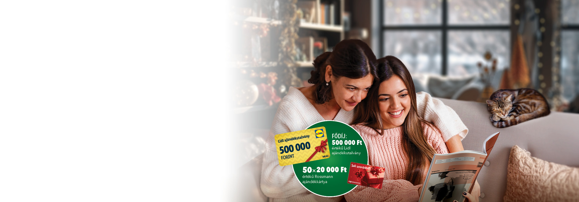 A képen két fiatal hölgy oldas egy magazin egy macska társaságában.