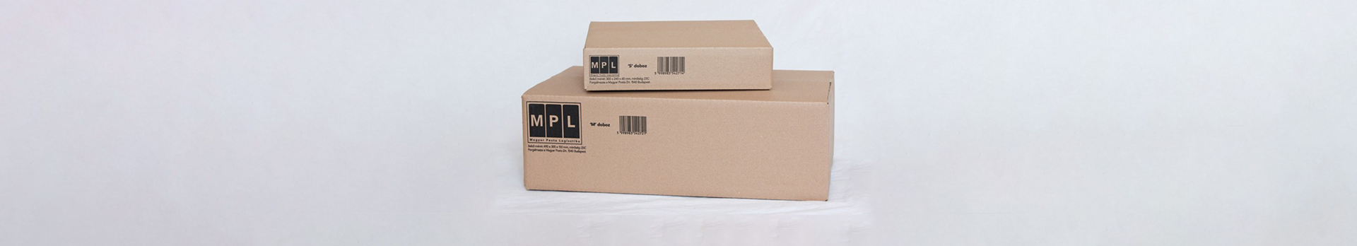 A képen két MPL csomagolódoboz látható.