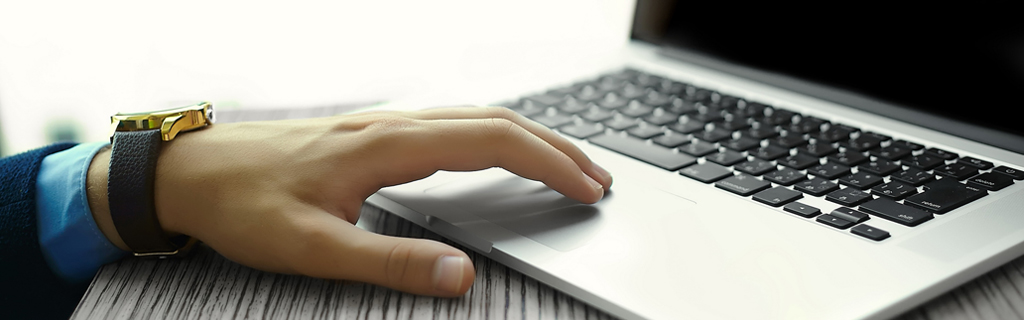 A képen egy Laptop látható